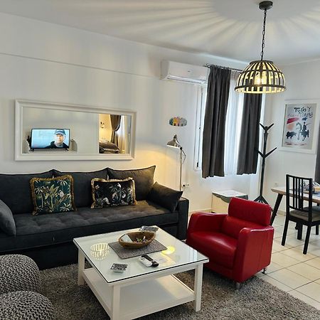 Gianna'S Apartment Central Aigio Cozy And Shining Esterno foto