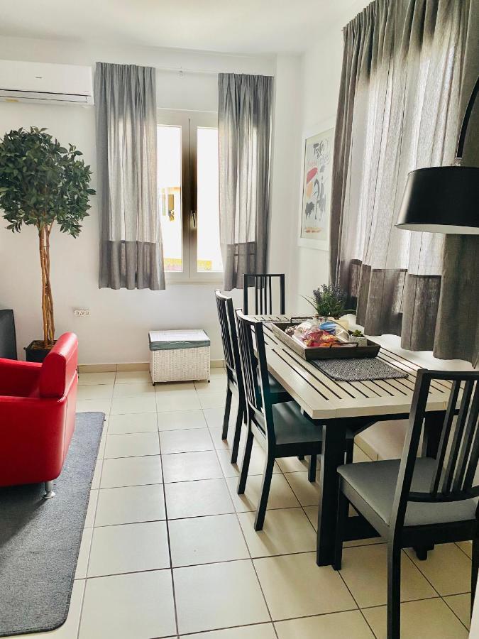 Gianna'S Apartment Central Aigio Cozy And Shining Esterno foto