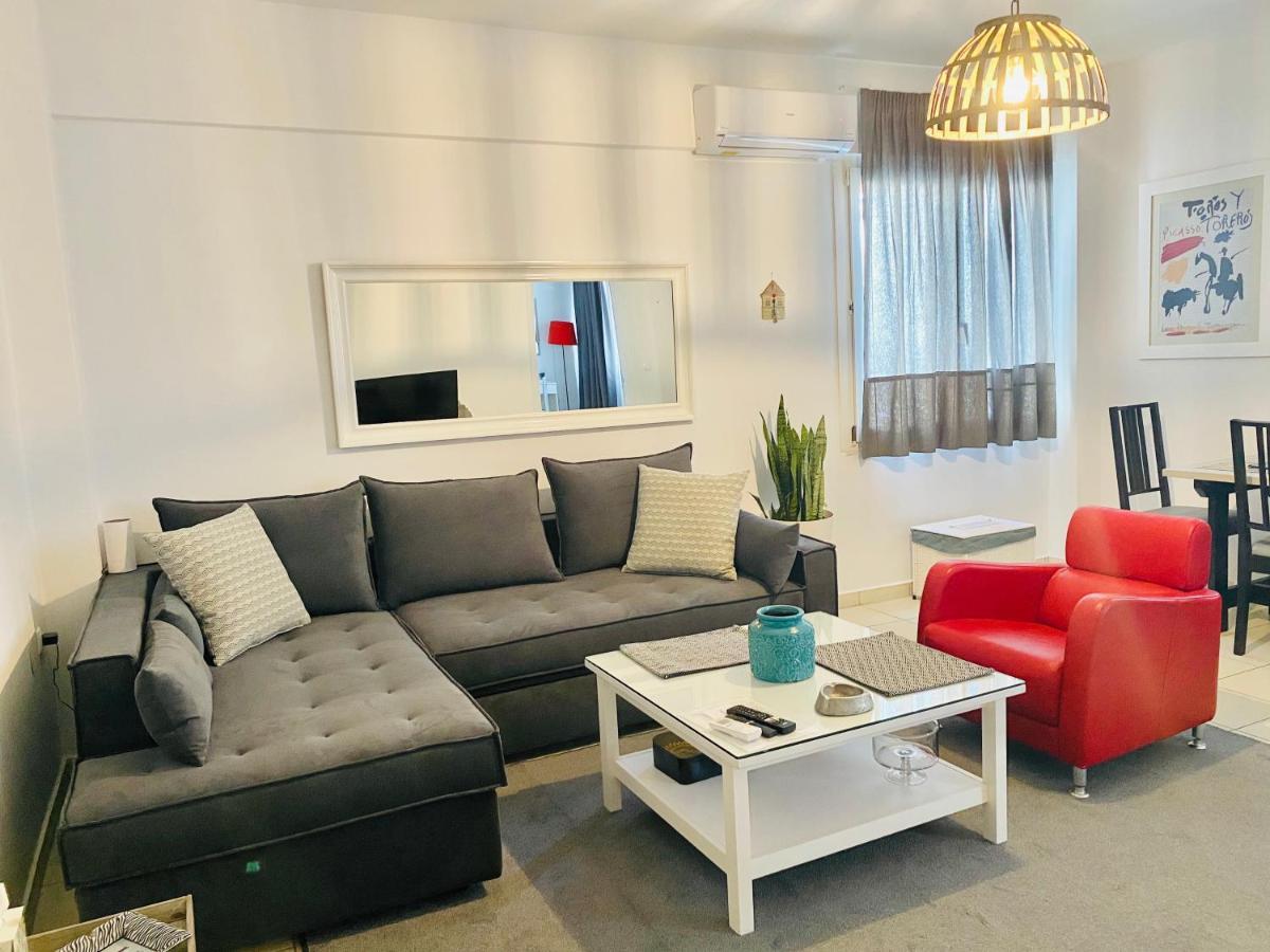Gianna'S Apartment Central Aigio Cozy And Shining Esterno foto