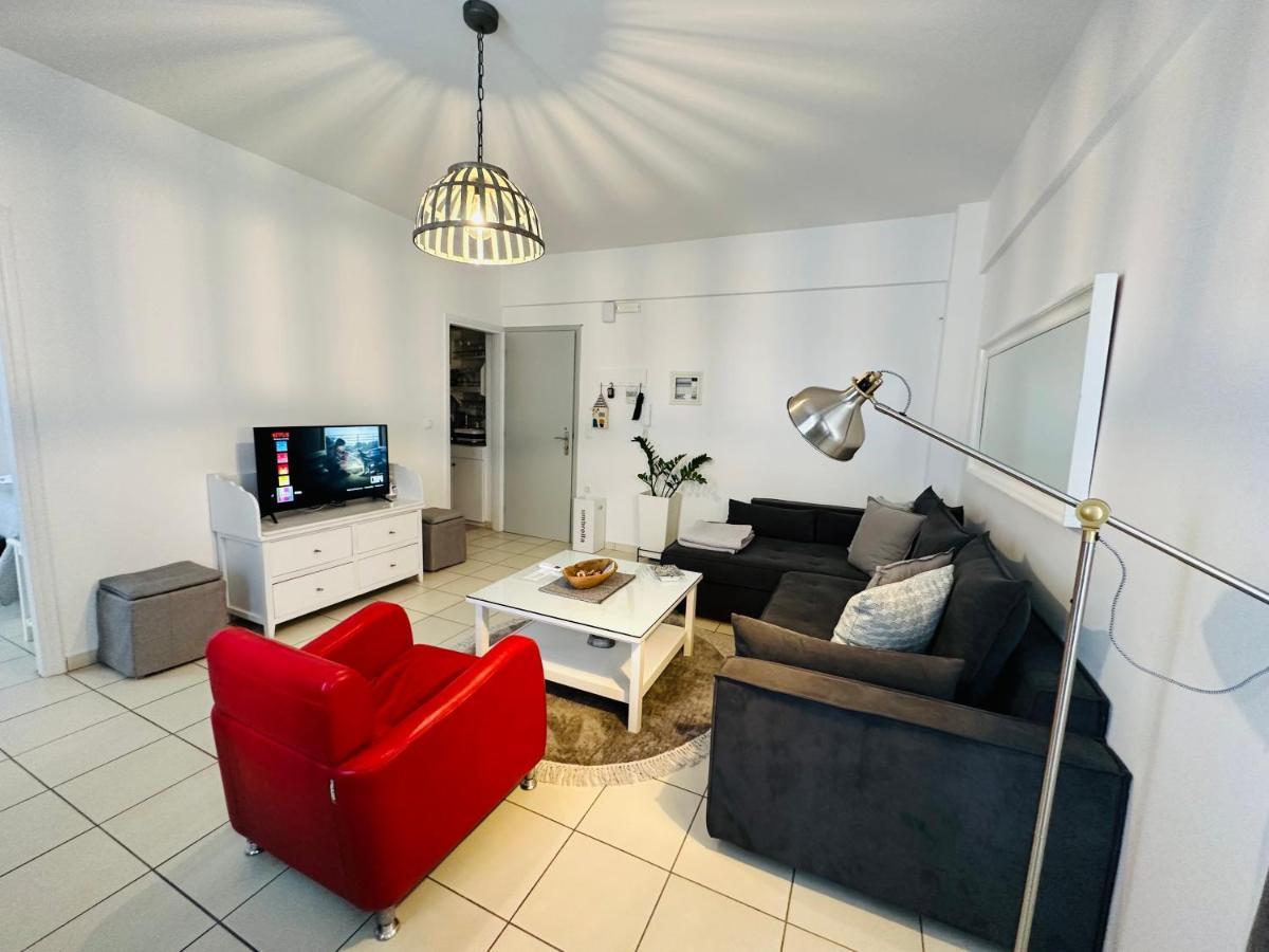 Gianna'S Apartment Central Aigio Cozy And Shining Esterno foto