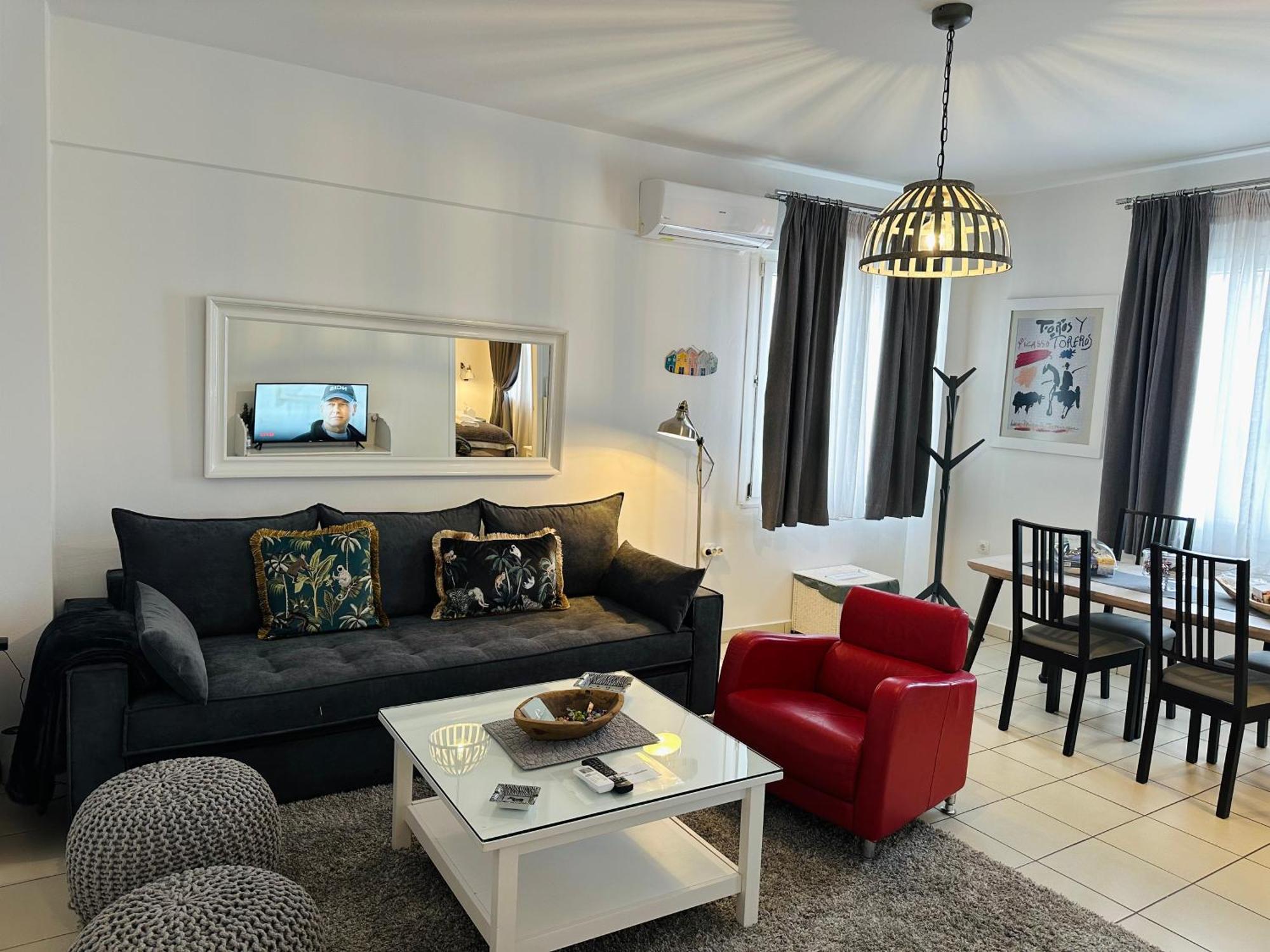 Gianna'S Apartment Central Aigio Cozy And Shining Esterno foto